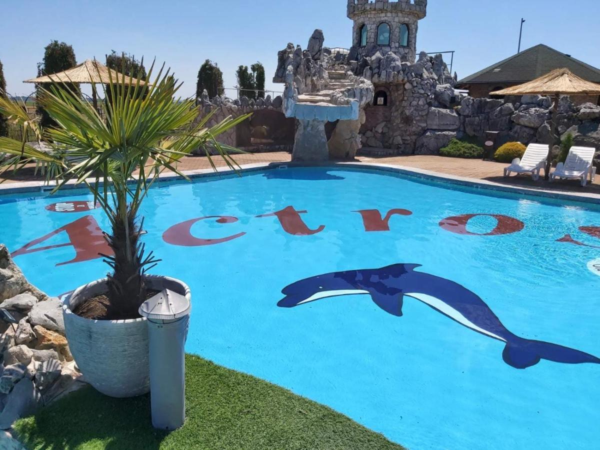 Nova Topola Motel Pizzeria Actros מראה חיצוני תמונה